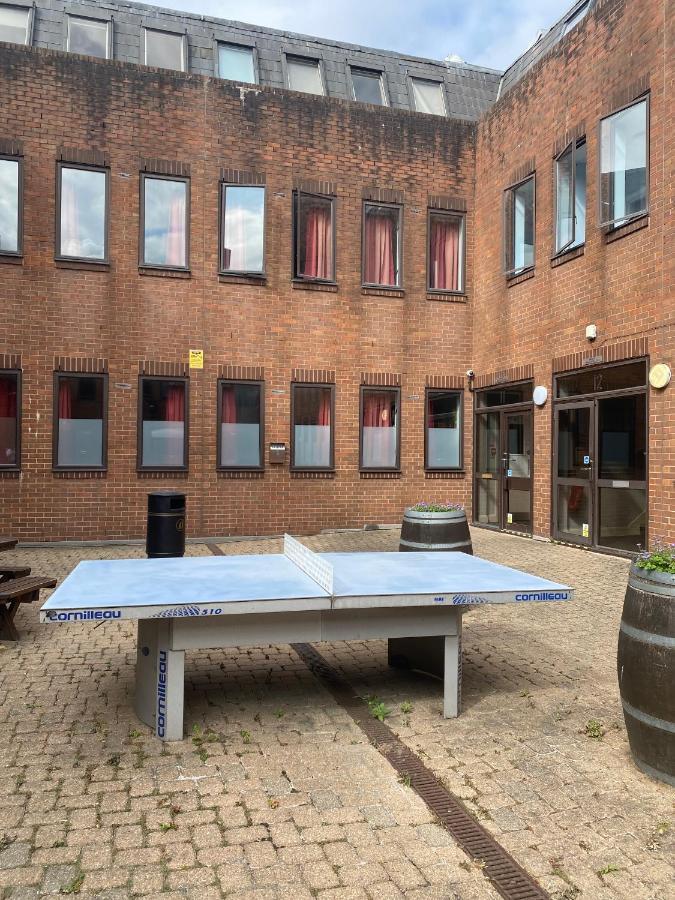 Charming Rooms For Students Only, Cricklewood Lane - Sk Londen Buitenkant foto